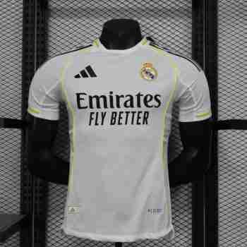 Versión Jugador Camiseta Primera Real Madrid 2025 2026