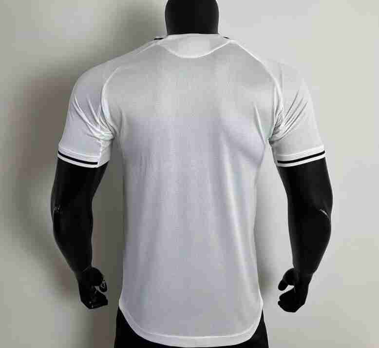Versión Jugador Camiseta Primera Newcastle United 2025 2026_1