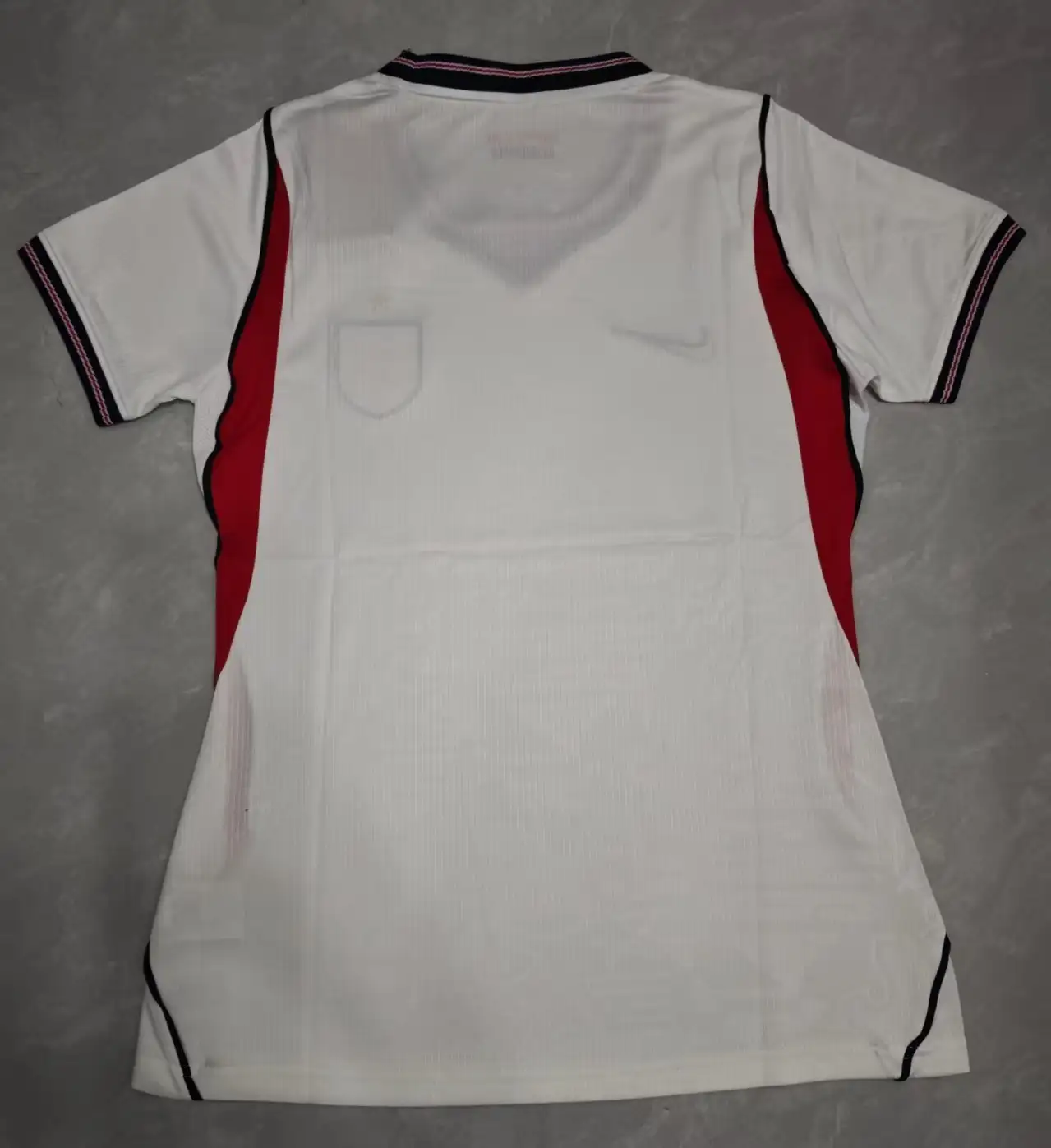 Camiseta Primera Inglaterra Mujer 2026 2027-Versión Hincha_1 Camiseta Primera Inglaterra Mujer 2026 2027-Versión Hincha_1